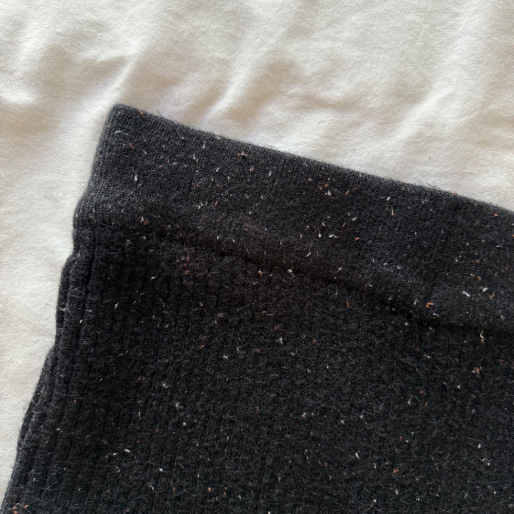 Marine Layer Isla Sweater Skirt (Small, Midnight) - Picture 2 of 6